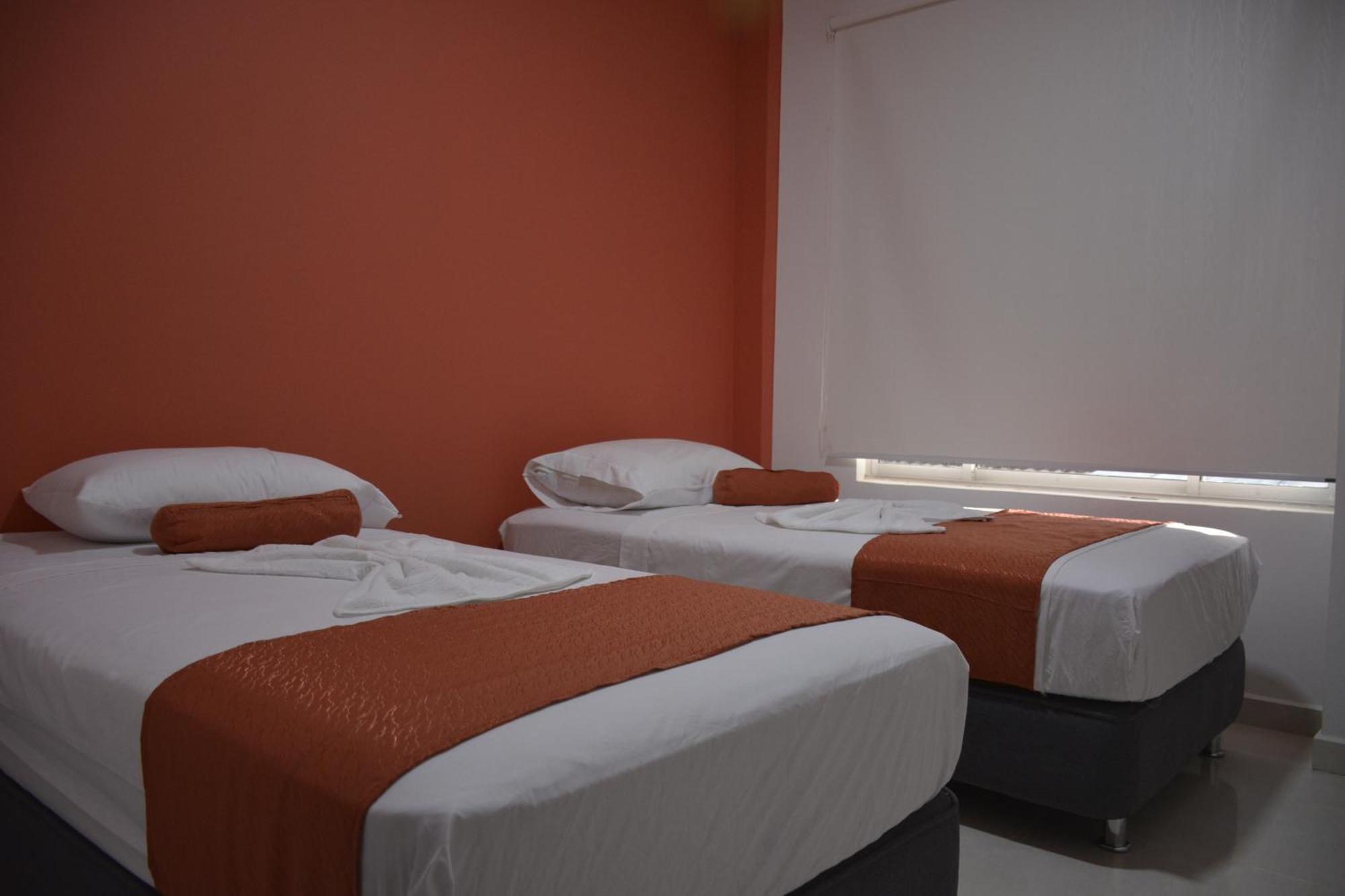 Hotel Confort Ariari グラナダ 部屋 写真