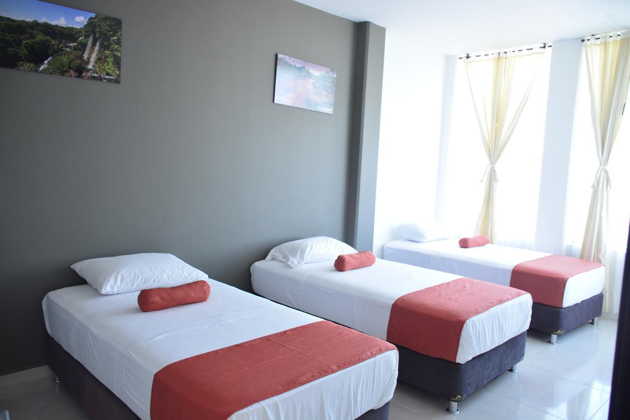 Hotel Confort Ariari グラナダ エクステリア 写真